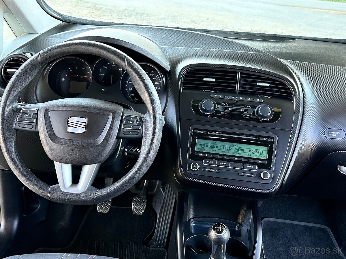 Seat Altea XL Copa 1.6 Tdi CR 77 kw rok 2012 - 12