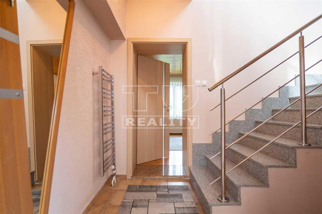 REZERVOVANÉ - HORÚCA PONUKA - Rodinný dom v Trnovom len... - 12