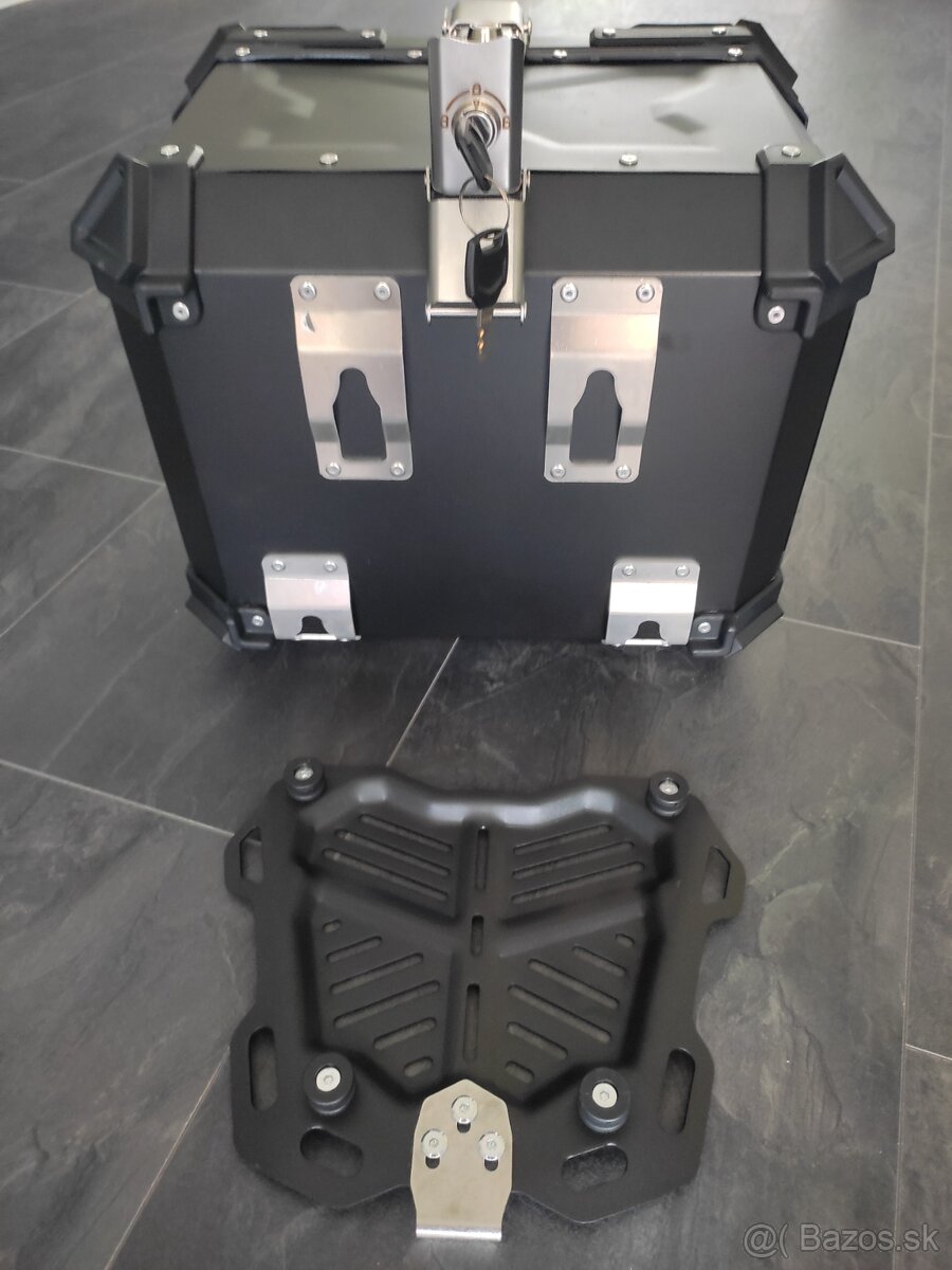 Univerzálny hliníkový moto kufor (TopCase) 45L, 55L, 65L - 12
