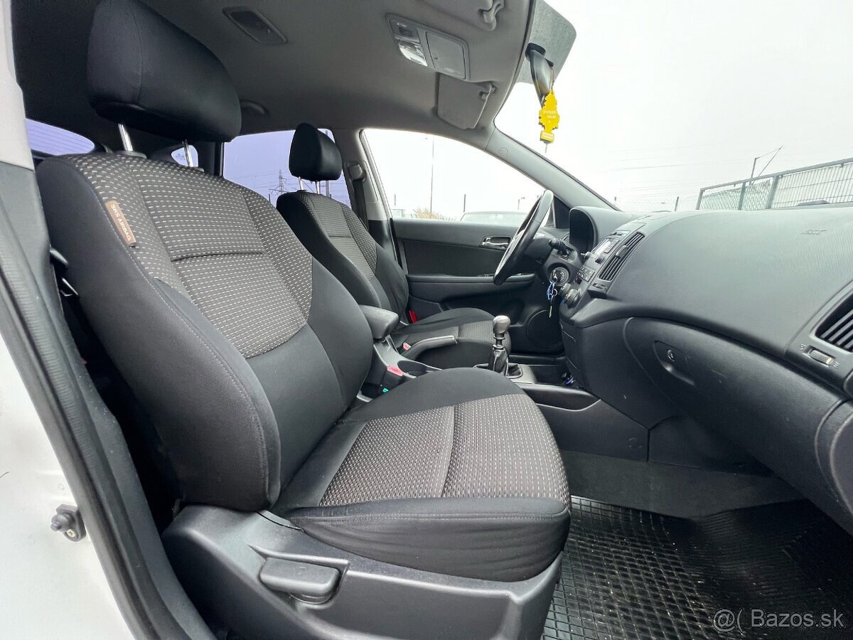 Hyundai i30 1.6 benzín, 84kW, MT/5, rok:08.2007. - 12