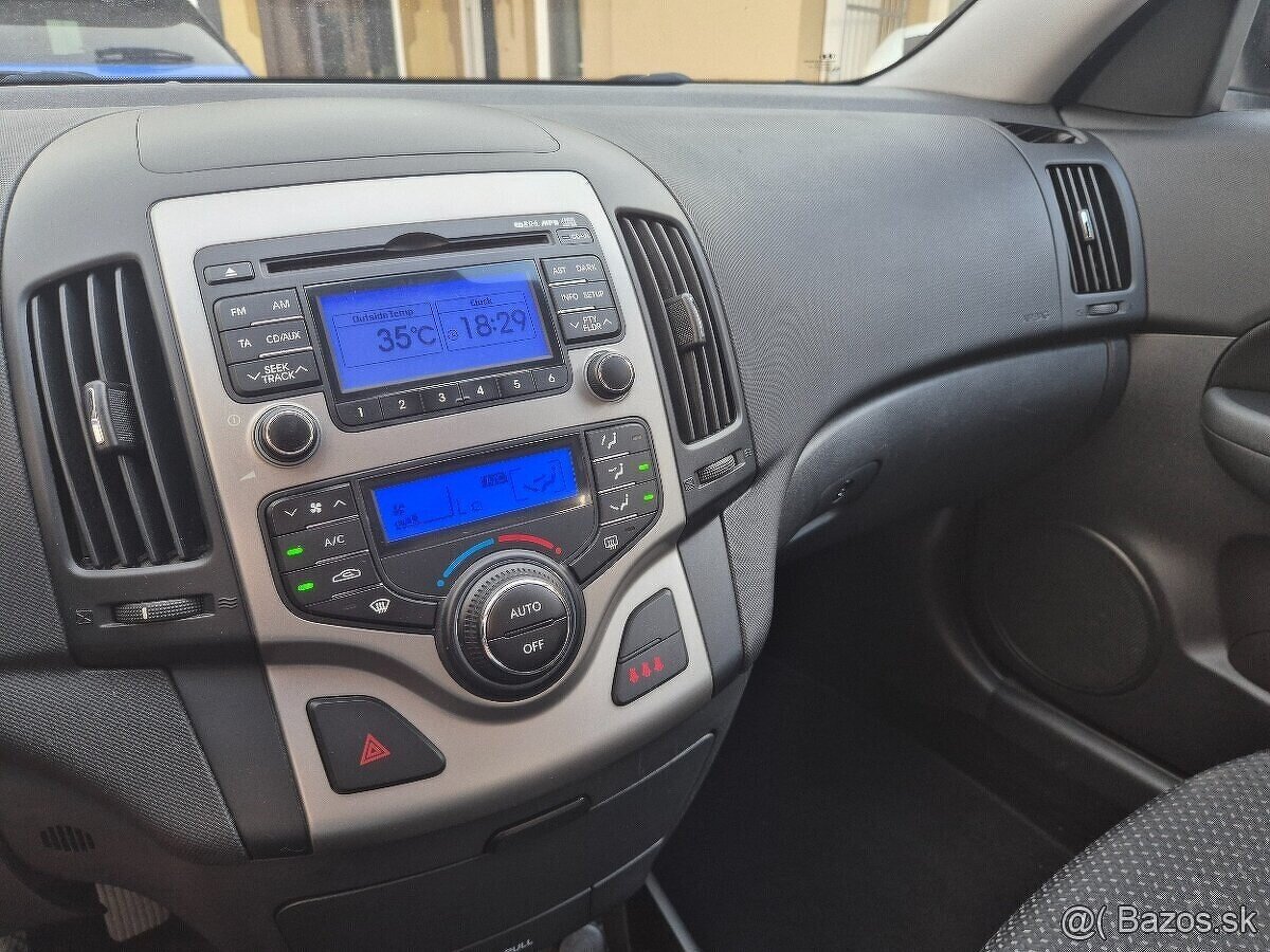 Hyundai i30 1.6 CRDi - 12