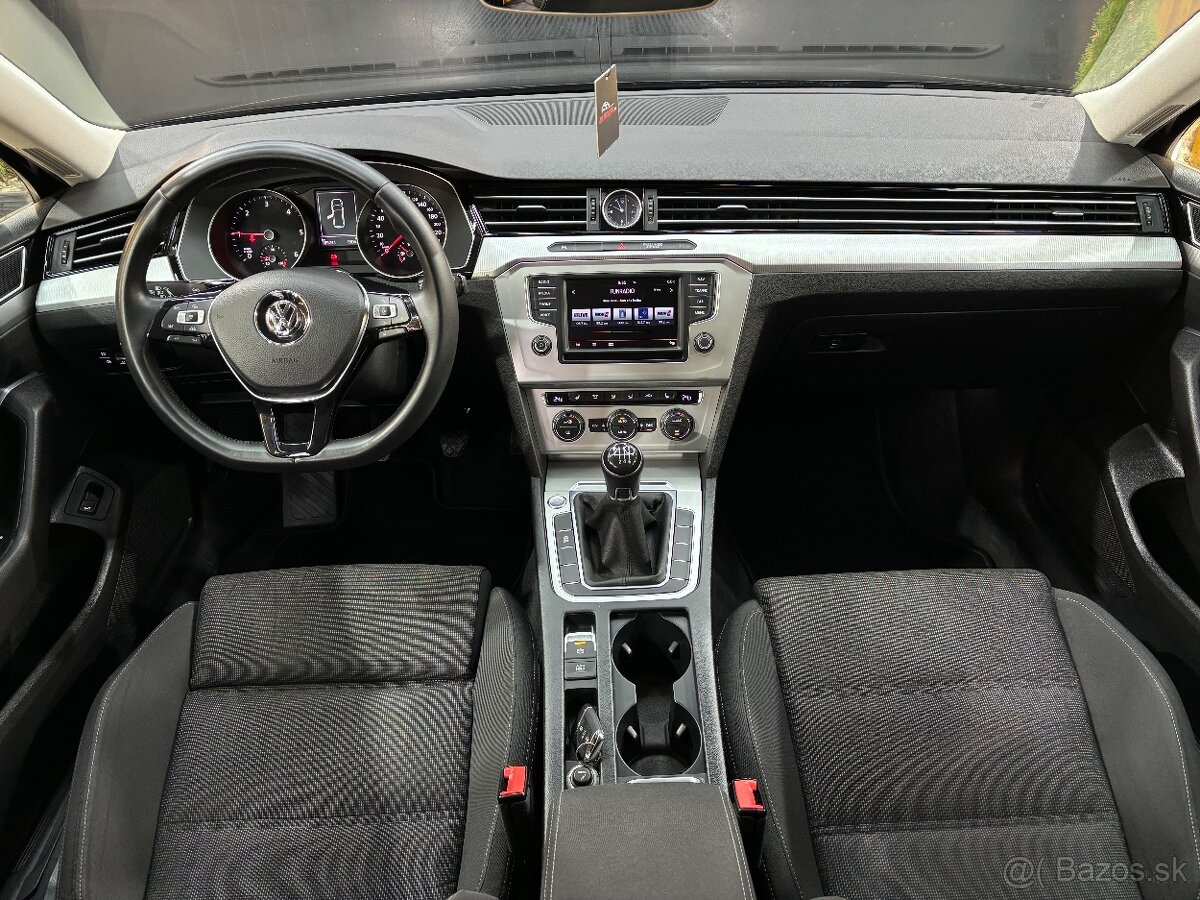 Volkswagen Passat Variant 2.0 TDI BMT Comfortline - 12