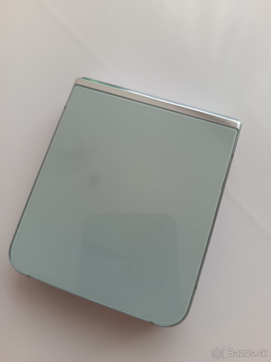 Samsung Galaxy Z Flip5 - 12