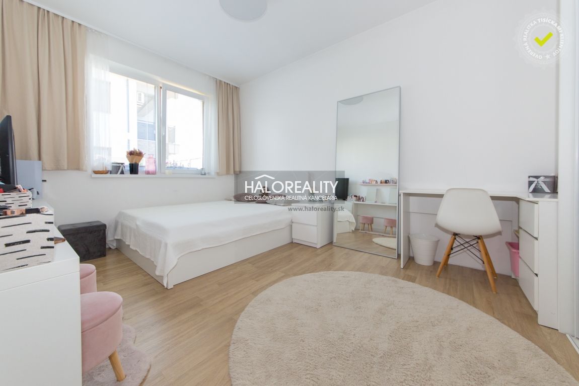 HALO reality - Predaj, trojizbový byt Slovenský Grob, Malý R - 12