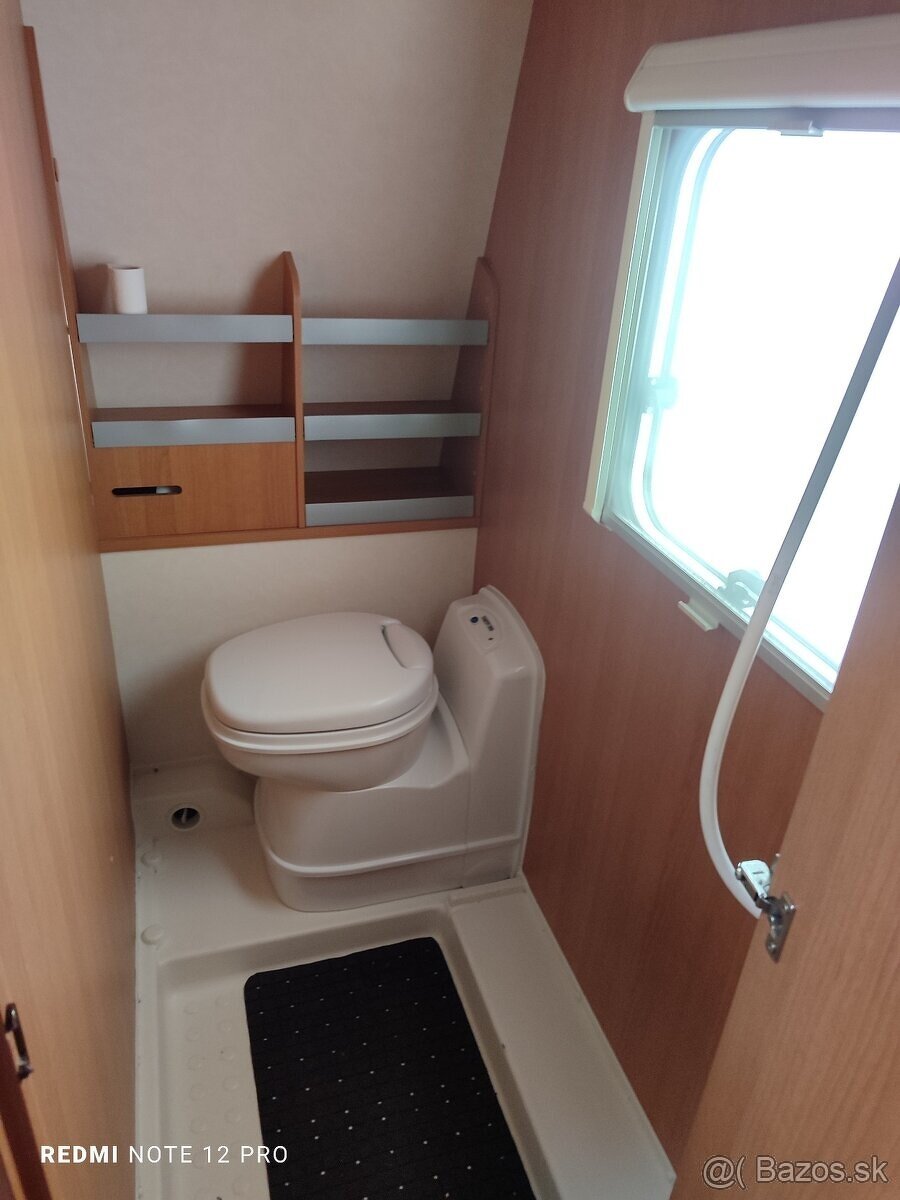 Obytný príves Knaus Holiday 465 TF, model 2011, klimatizácia - 12