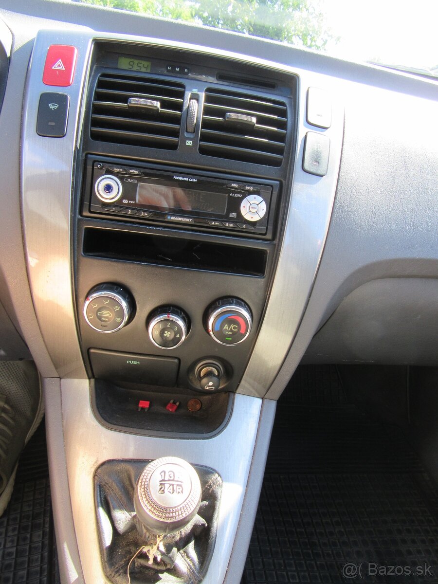 Hyundai Tucson 2.0crdi - 12