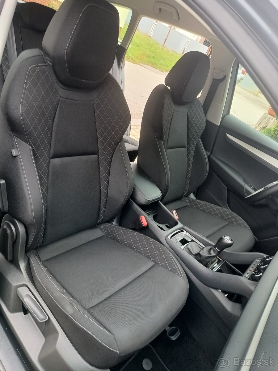 Škoda Karoq 2.0 TDI Executive r. 2022 75tis KM - 12