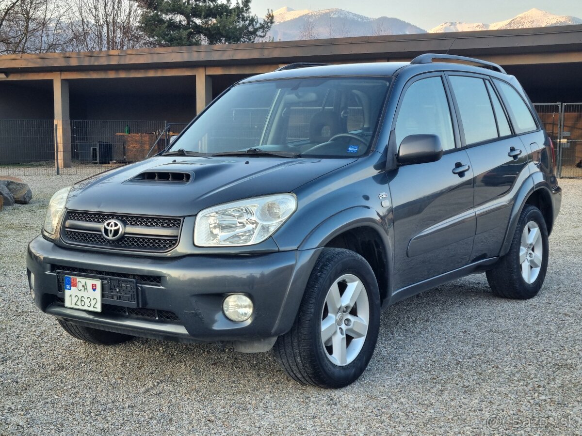 TOYOTA RAV4 2,0D4D 4x4 - 12