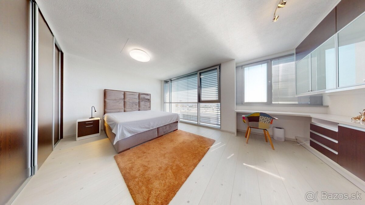 Luxusný 5i. RD, 3x kúpeľňa, garáž, KLÍMA, Vavrinecká ul. TOP - 12