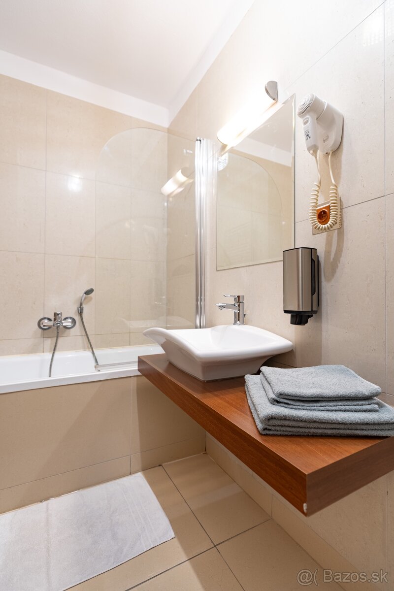 EXKLUZÍVNE Ponúkame na predaj 2 izbový apartmán - 12