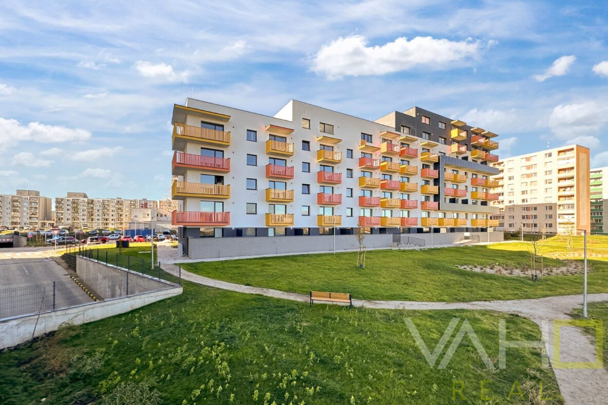 Dizajnový plne zariadený 1izb. byt s parkovaním Mikovíniho, - 12