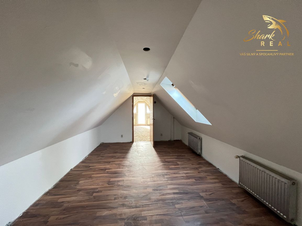 Rodinný dom - Chalupa usadená v peknom prostredí - 12