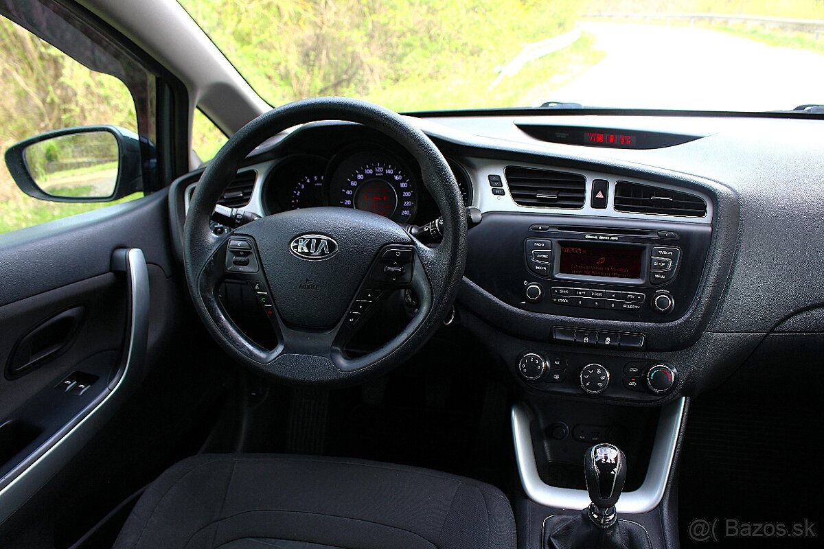 KIA.....CEED...66KW...CRDI...MANUAL 6st...2013....179TIS..KM - 12