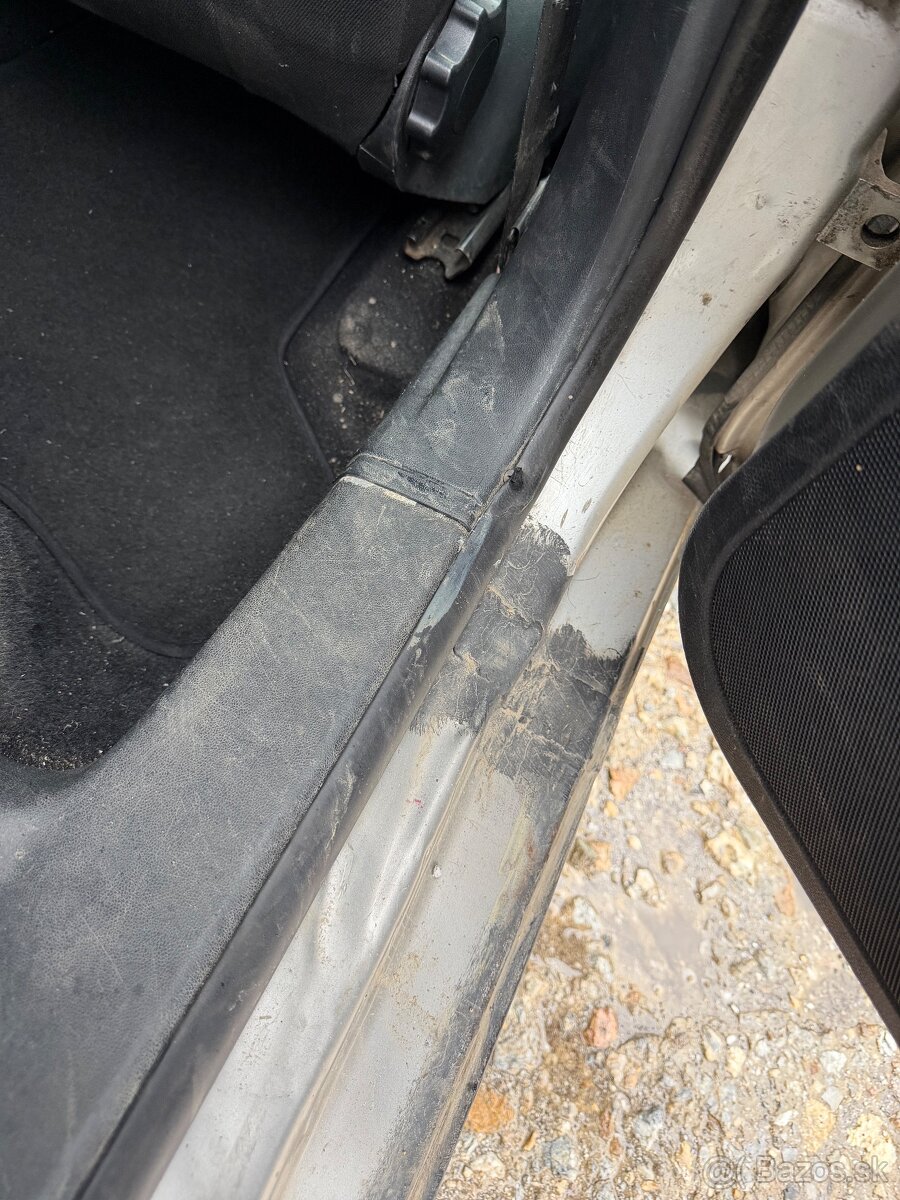 Škoda Octavia Combi 2.0 TDI FL - 12