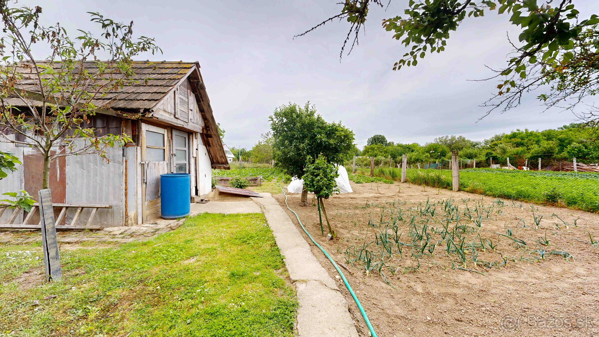 3-izbový rodinný dom s veľkým pozemkom 1454 m² - 12