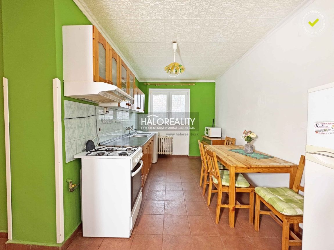 HALO reality - Predaj, dvojizbový byt Komárno, Zváračská uli - 12