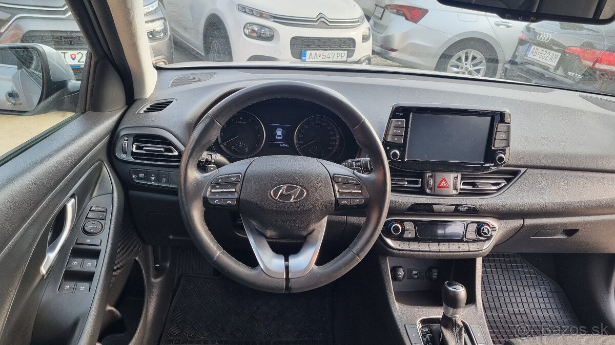 Hyundai i30 CW 1,5 TGDI Family, 117kw, AT/7 - 12