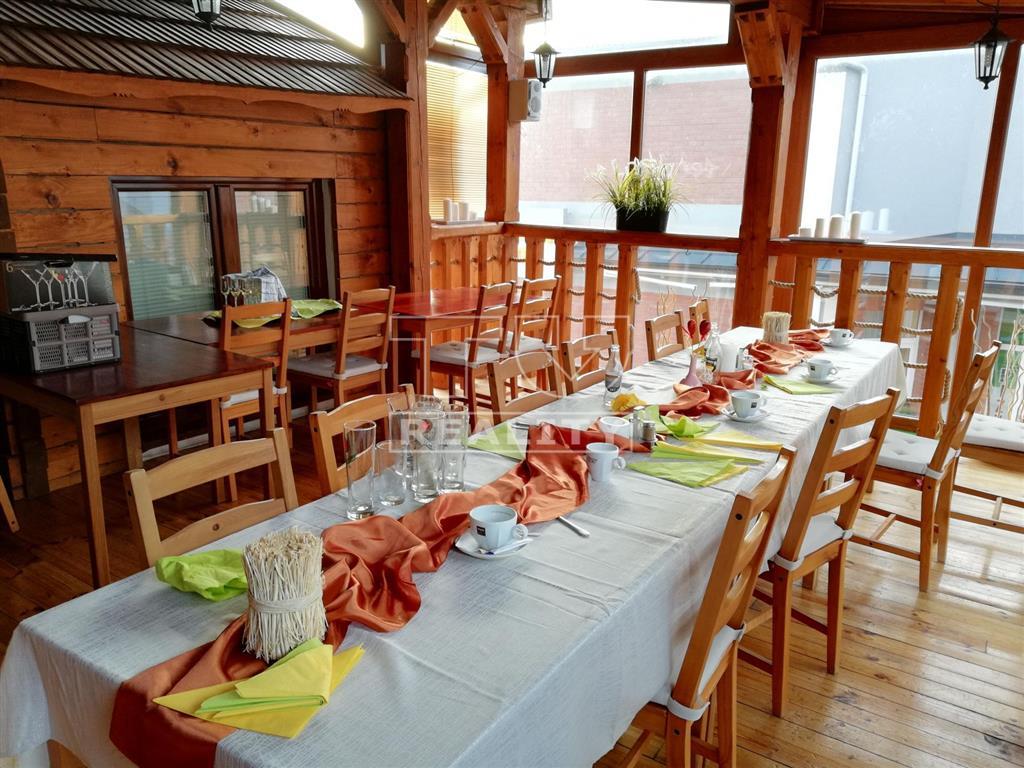 POLYFUNKČNÁ BUDOVA V CENTRE TRENČÍNA - 12