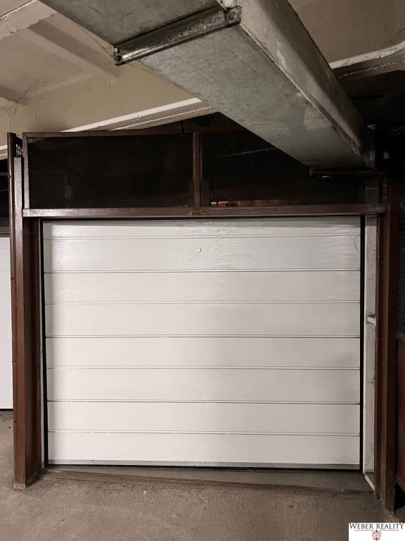 Garaz na Nivách (Liptovská ul.), vstup na ďiaľkové ovl.cena - 12