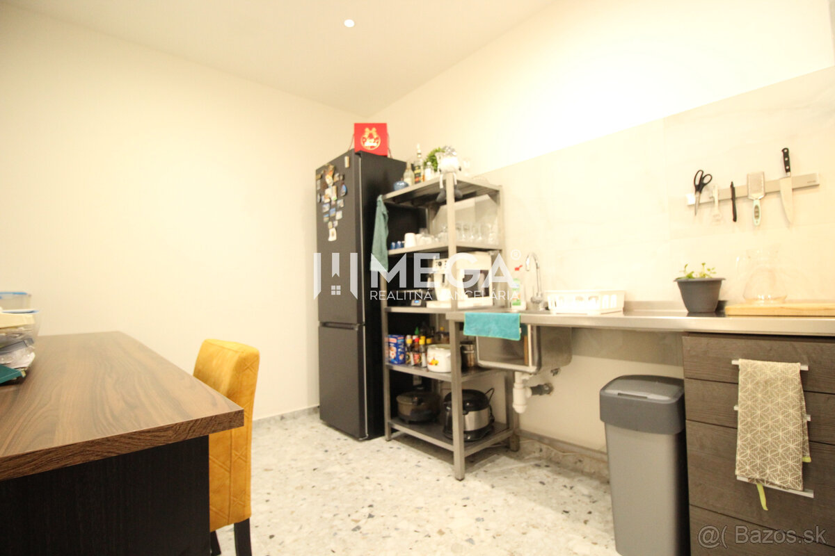 NA PRENÁJOM: Kancelárske priestory + 3-izbový apartmán – Koš - 12