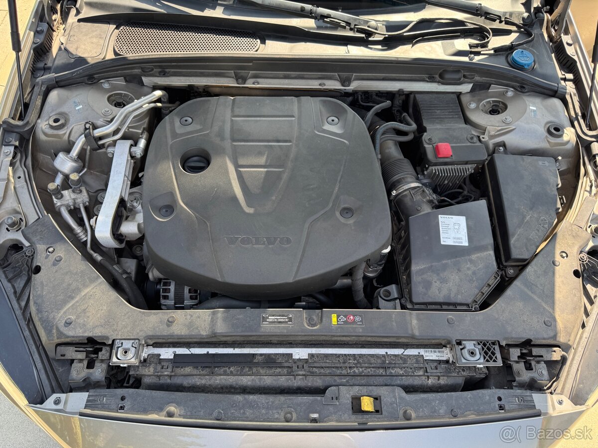 Volvo V60 R Design D4 - 12