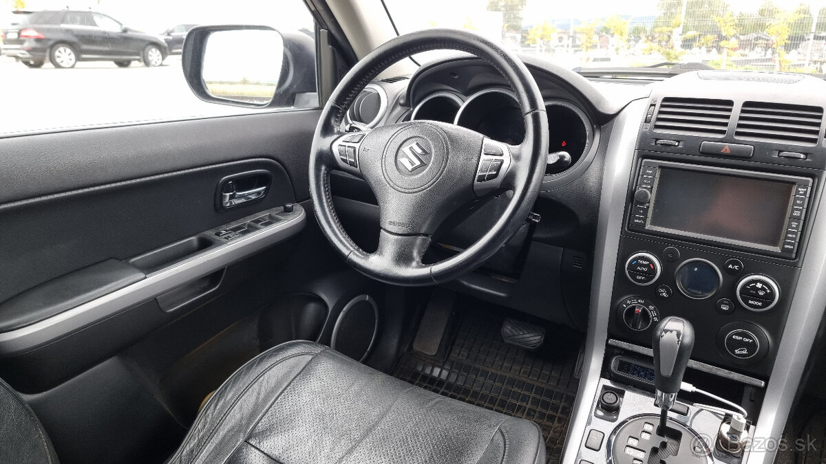 Suzuki Grand Vitara 3.2 V6 4x4 - 12