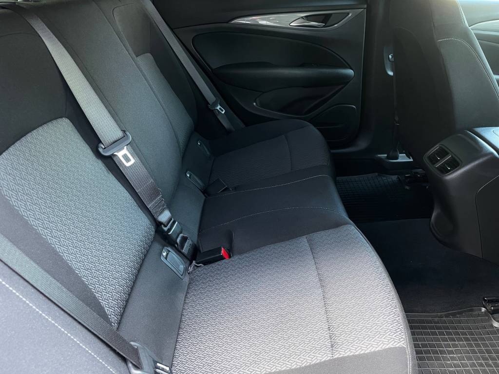 Opel Insignia 1.6 CDTI 136k Edition - 12