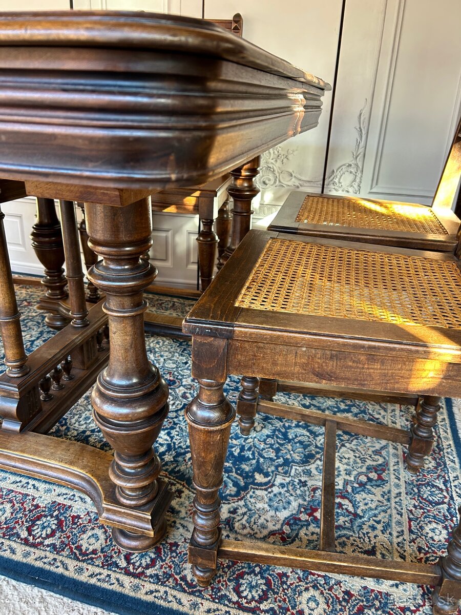 Starožitný celodrevený príborník, stôl 6 stoličiek - 12