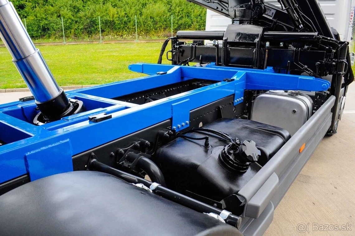 TROJSTRANNÝ SKLÁPAČ + HYDRAULICKÁ RUKA MERCEDES ATEGO 1523 - 12