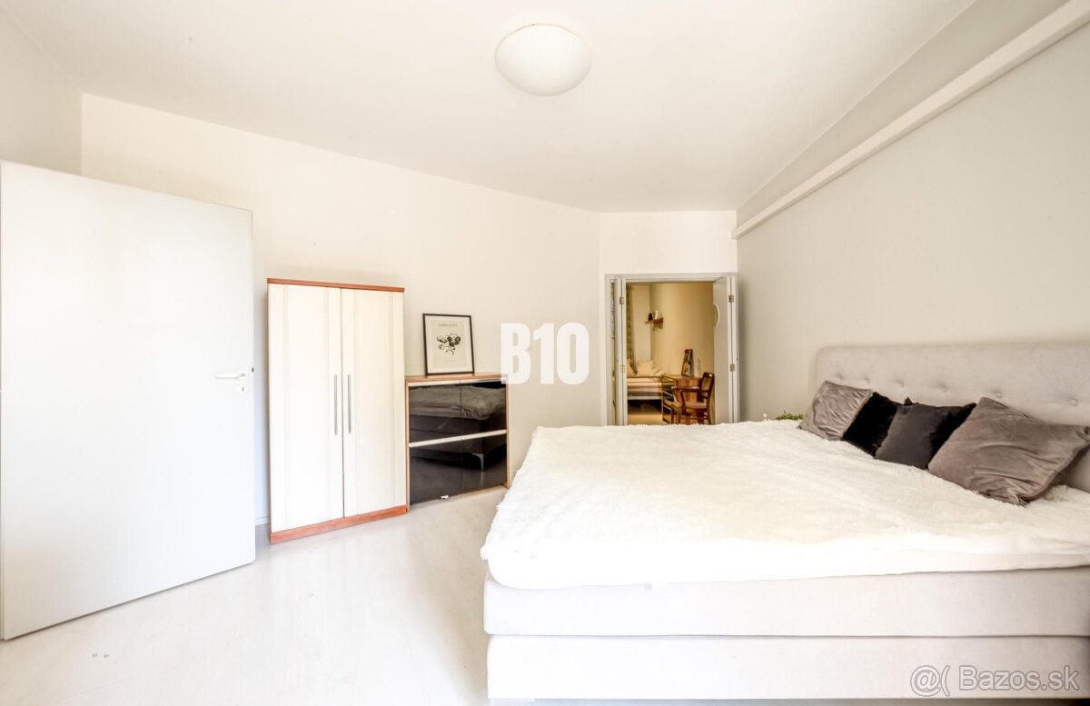 Štýlový 3-izbový byt s loggiou a parkovaním v absolútnom cen - 12