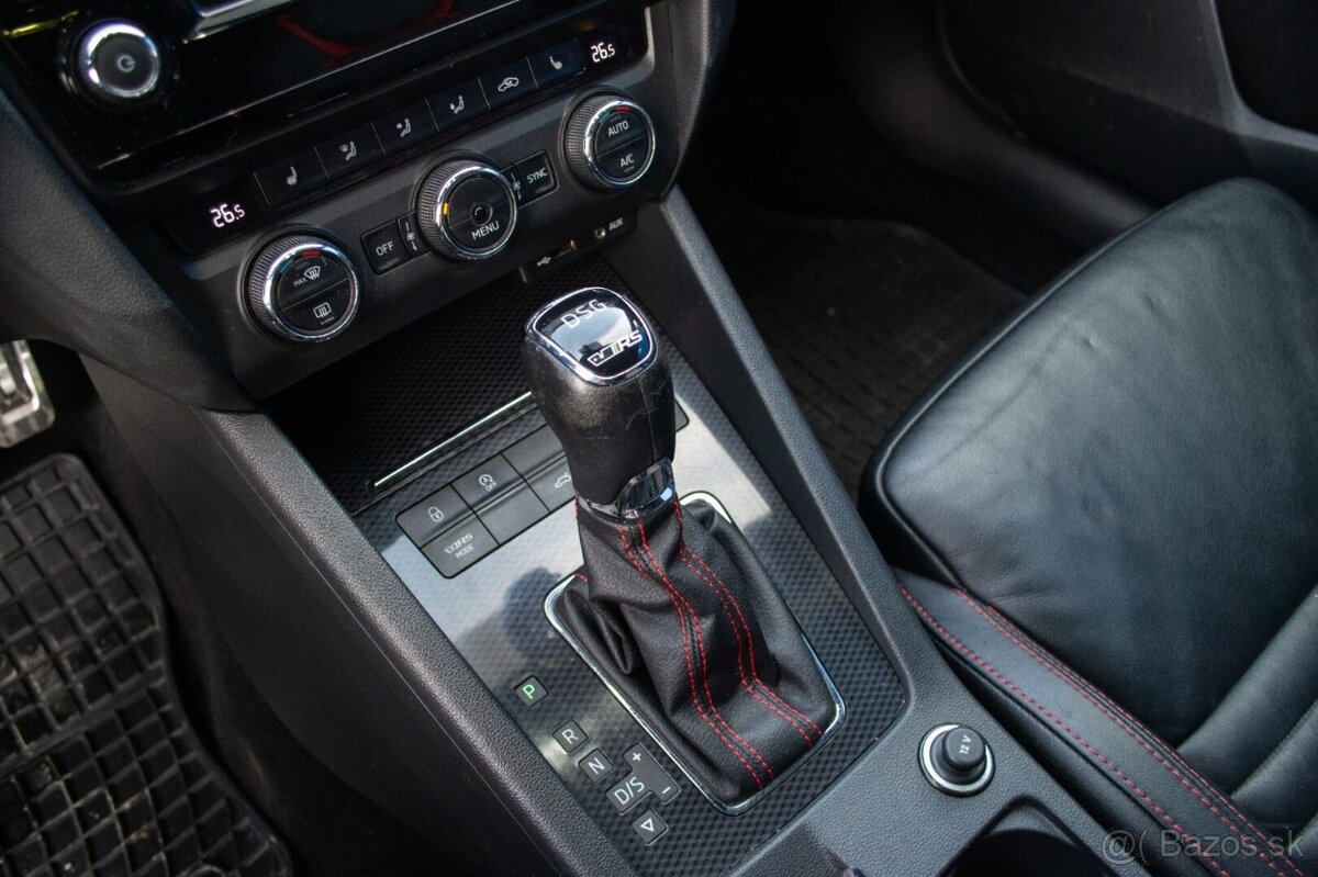 Škoda Octavia Combi 2.0 TDI DPF RS DSG - 12