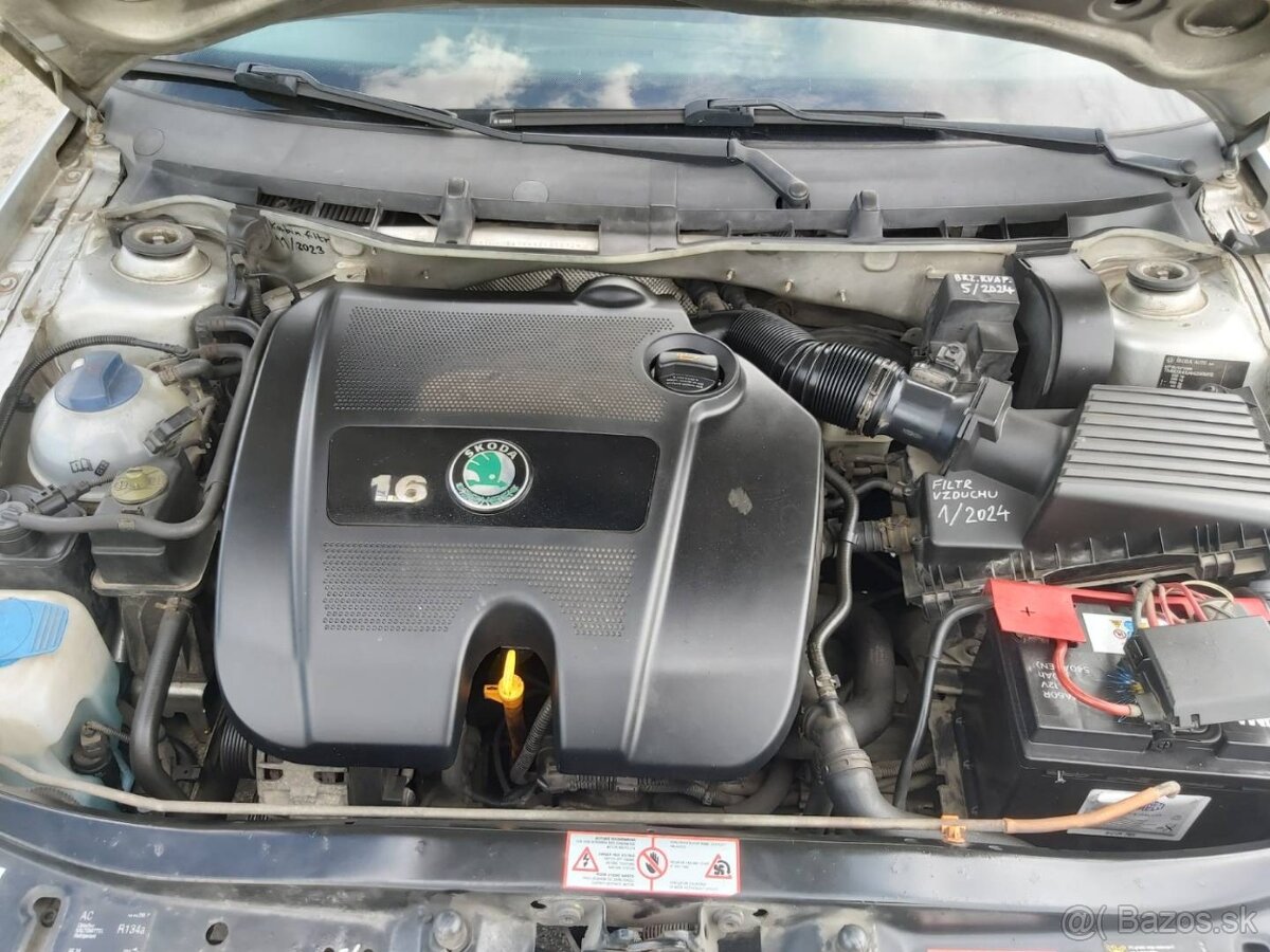 Škoda Octavia 1.6 Ambiente - 12