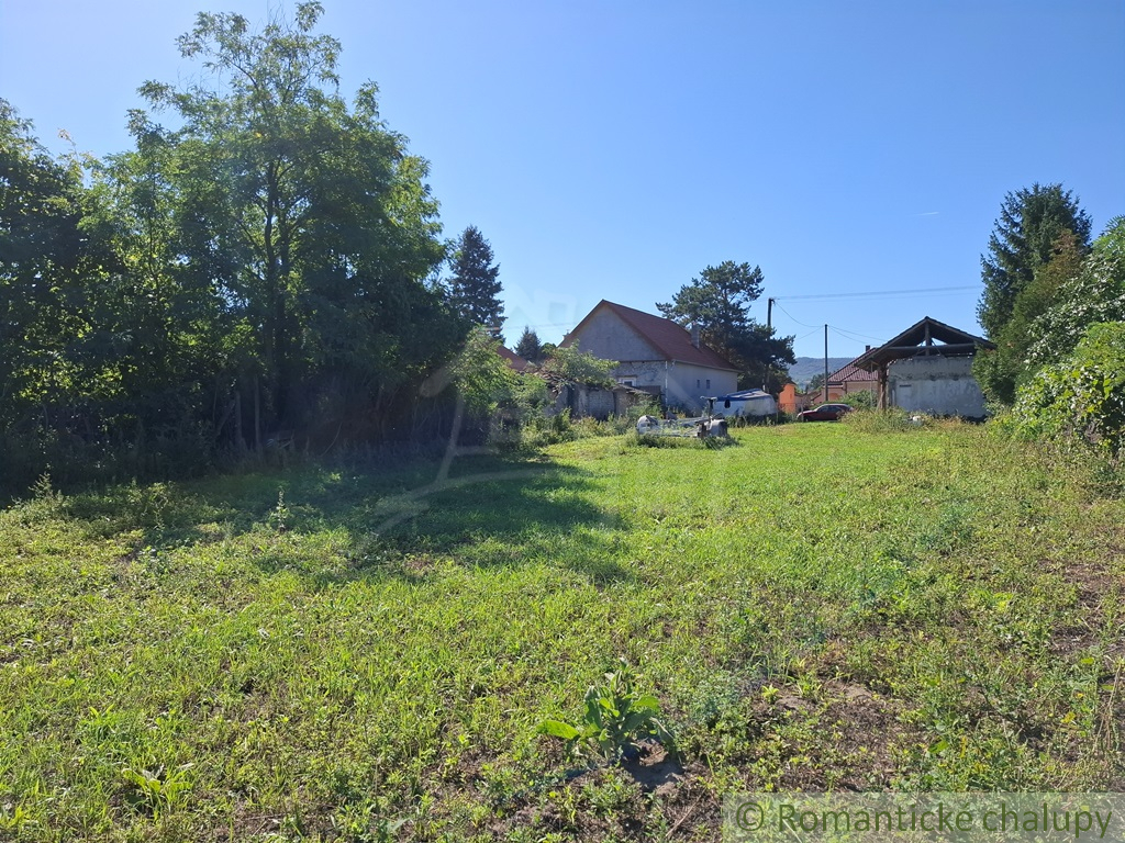 Pozemok s pôvodným domom na výstavbu rodinného domu v podu - 12