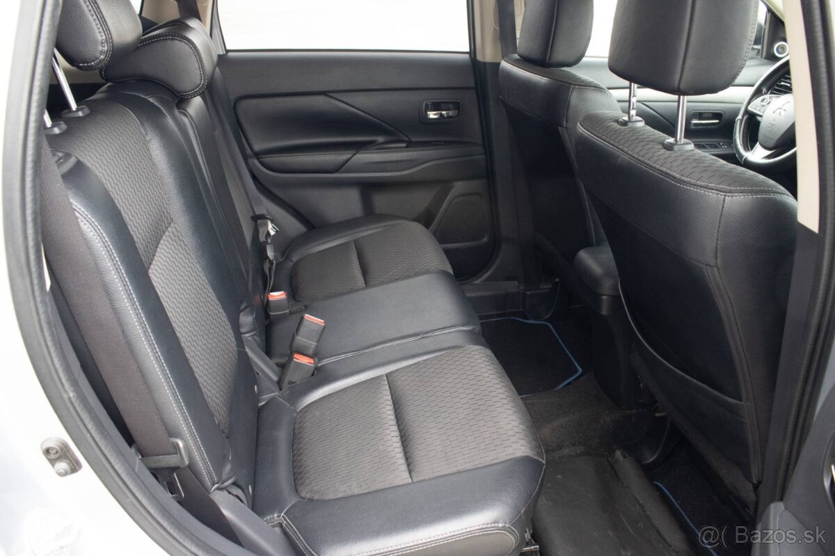 Mitsubishi Outlander 2.2 DI-D Intense - 12