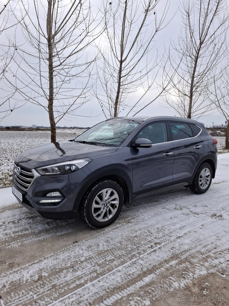 Hyundai Tucson 1.6 benzin 97kw - 12