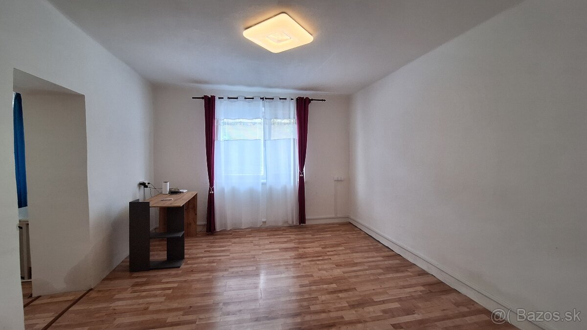 Útulný rodinný dom, čiastočne zrekonštruovaný - 12