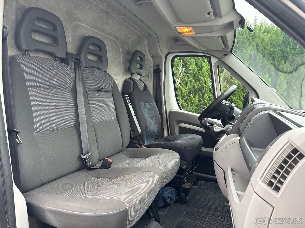 Peugeot Boxer 2.2 - 12