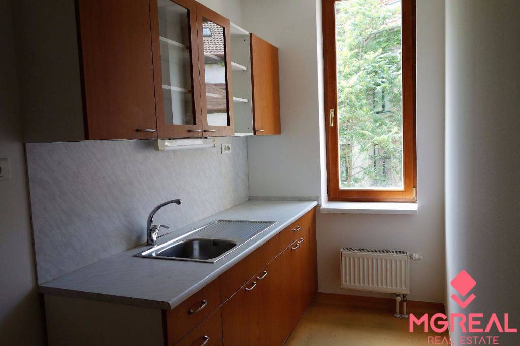 Administratívny celok 181m2, Nové Mesto, Kukuričná ul., park - 12