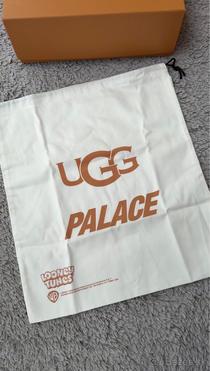 UGG Tasman Slipper Palace x Looney Tunes Chestnut - 12