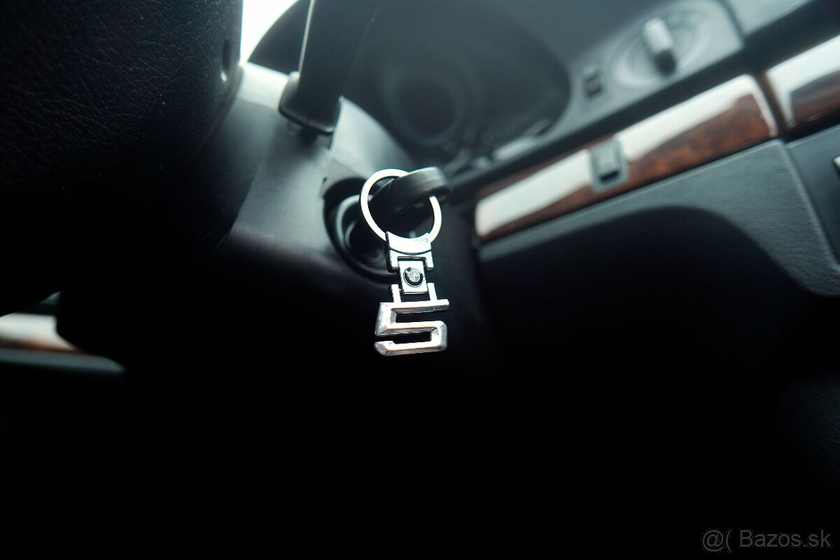 BMW 528i E39 - 12