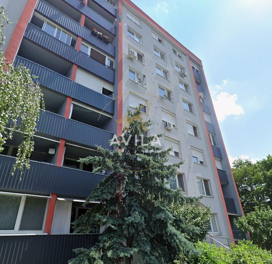 NA PREDAJ: pekný a praktický 1izbový byt o výmere 37m2 - Gal - 12