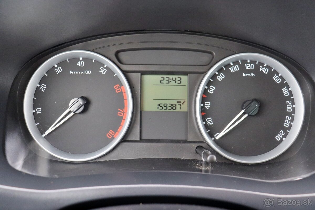 Škoda Fabia 1.6 16V AMBIENTE - 12