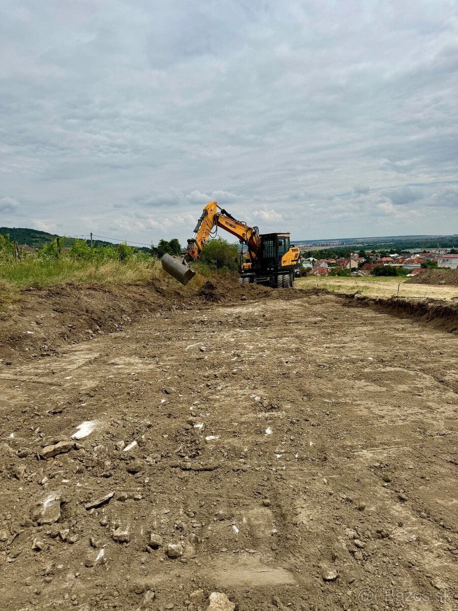 Základové dosky, spevnené plochy, pripojky, stavby na kľúč - 12