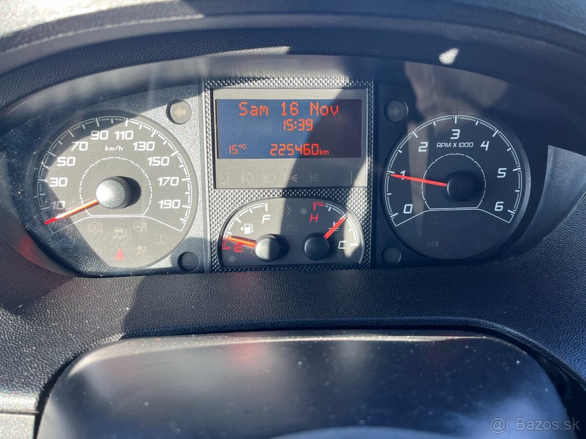 Peugeot Boxer 2.2 HDi 335 L2H2 Komfort 130 /ODPOČET DPH - 12