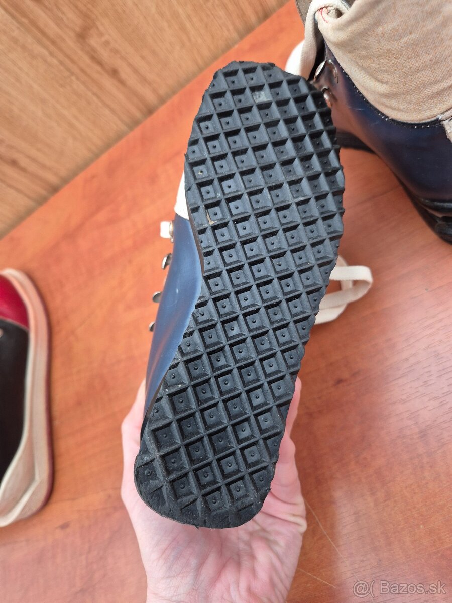 Retro staré lyžiarky - 12