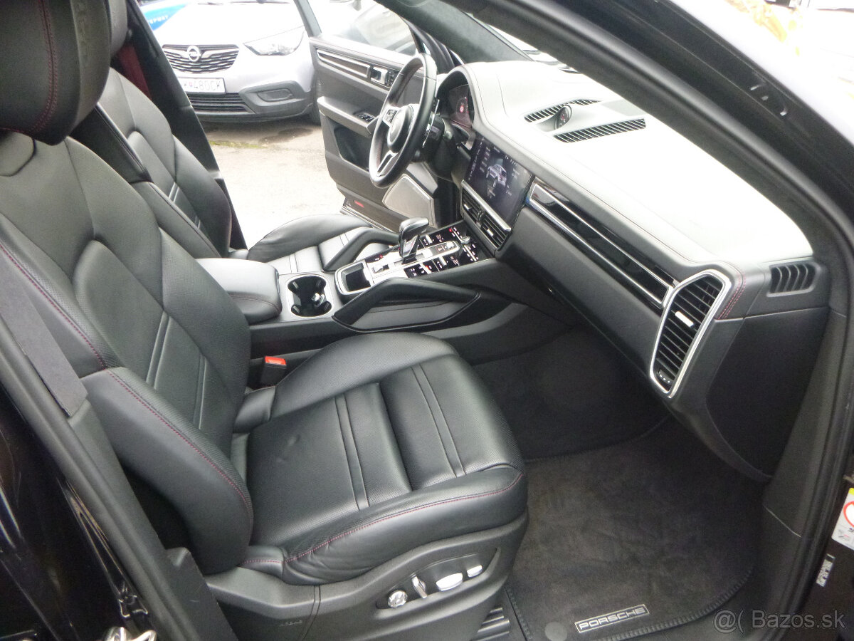 PORSCHE CAYENNE S 4X4 AT 2019 440 Ps - 12