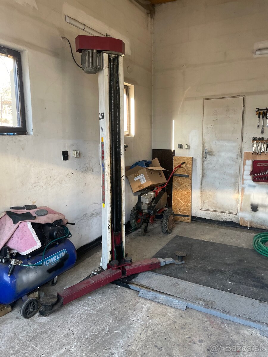 dvojstĺpový zdvihák - 12