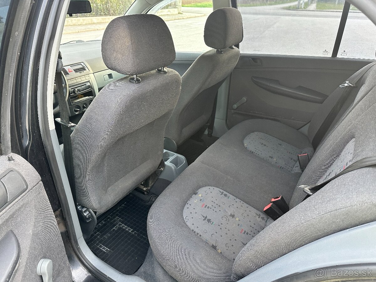 Škoda Fabia 1,4mpi - 12