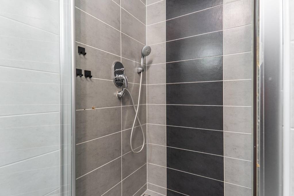 Exkluzívny 2-izb byt na prenájom – Ružinov, (Jégého Alej) s - 12