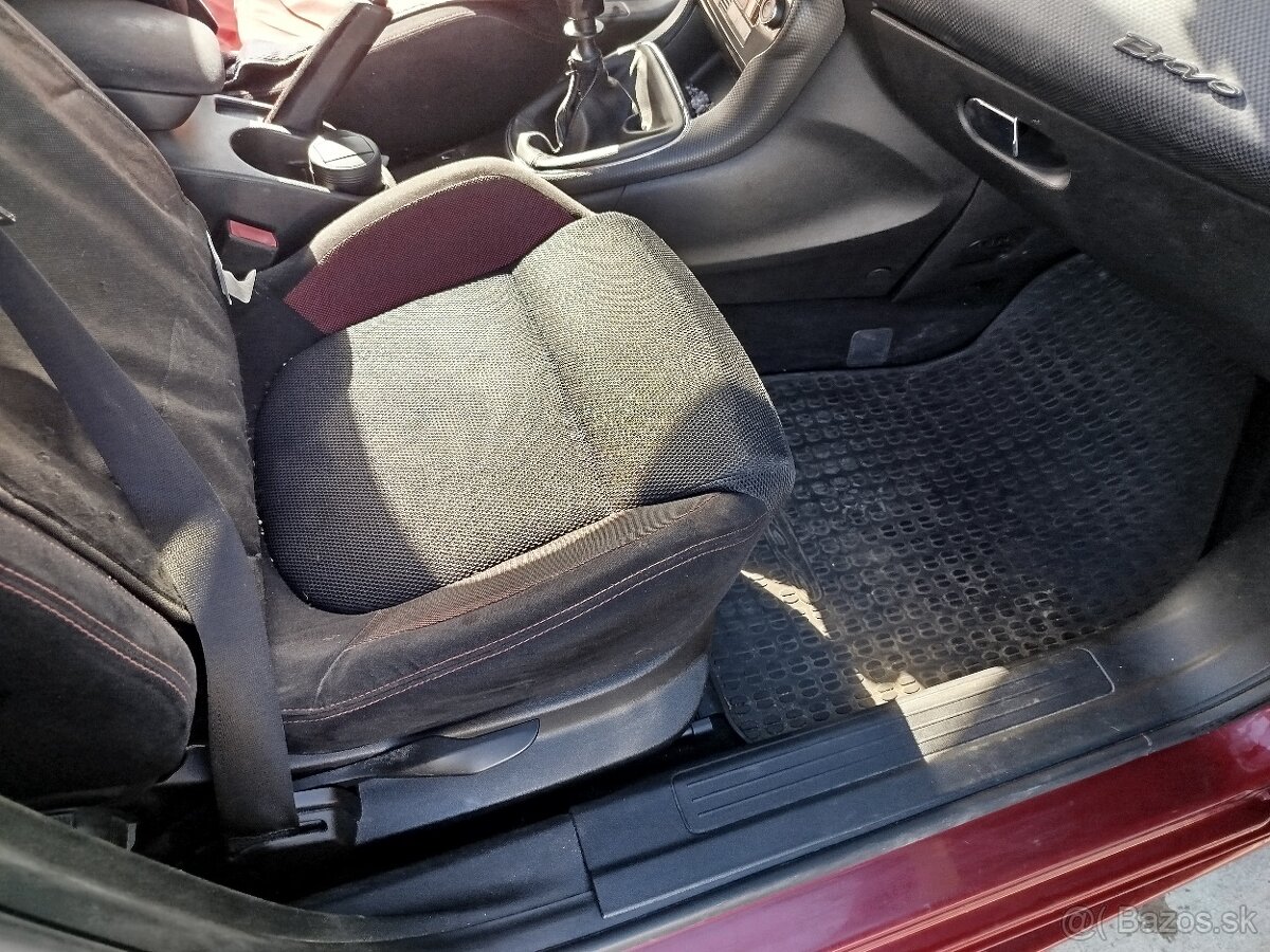 Fiat Bravo 1,4 16 V 66kW benzín r.v.2007 - 12